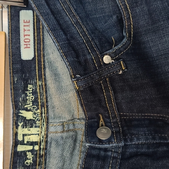 !IT Los Angeles low rise flared denim jeans size 26 - Picture 4 of 5